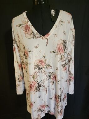 Lily Blush Rose V-Neck Floral Tunic